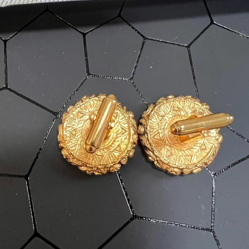 DANTE Museum Masterpiece Collection Cameo Horse/Stallion 1960’s Cuff Links (2)